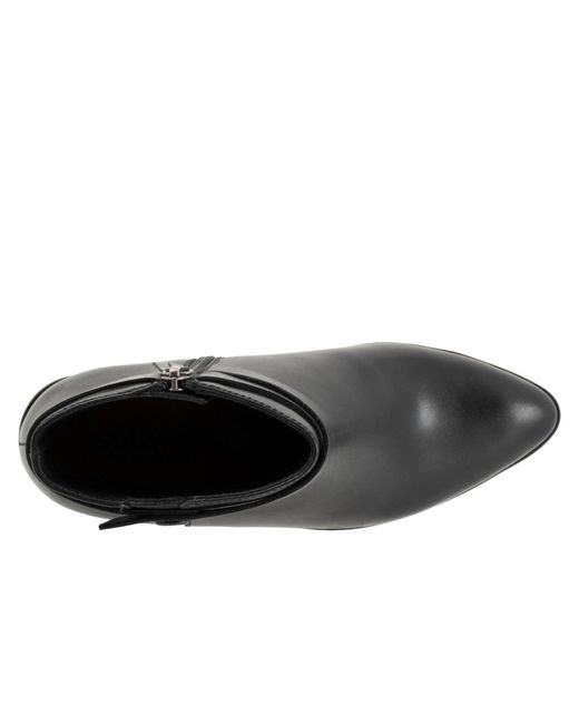 Softwalk® Black Lira Boot