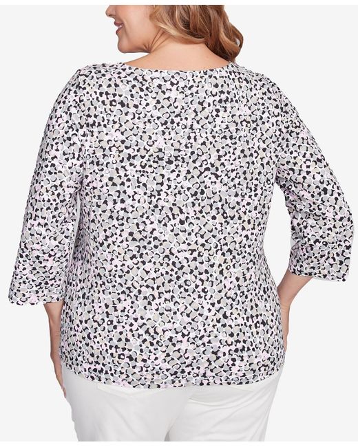 hearts of palm Gray Plus Size Printed Essentials V-neck Top