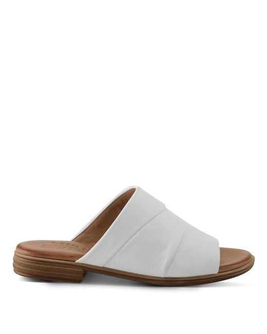 Spring Step White Jaleel Sandal