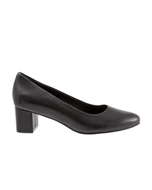 Trotters Black Kari Pump