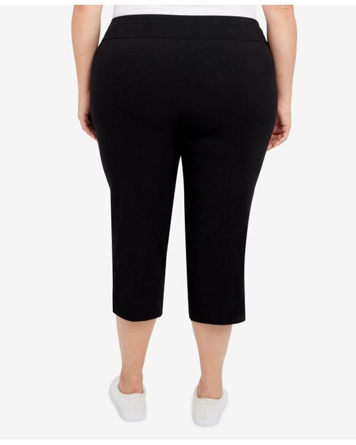 hearts of palm Black Plus Size Essentials Solid Pull-on Capri Pants