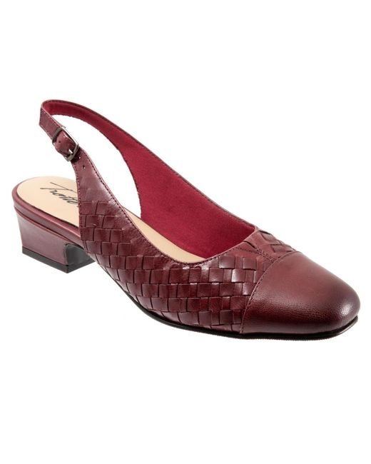 Trotters Brown Dea Wedge Pump