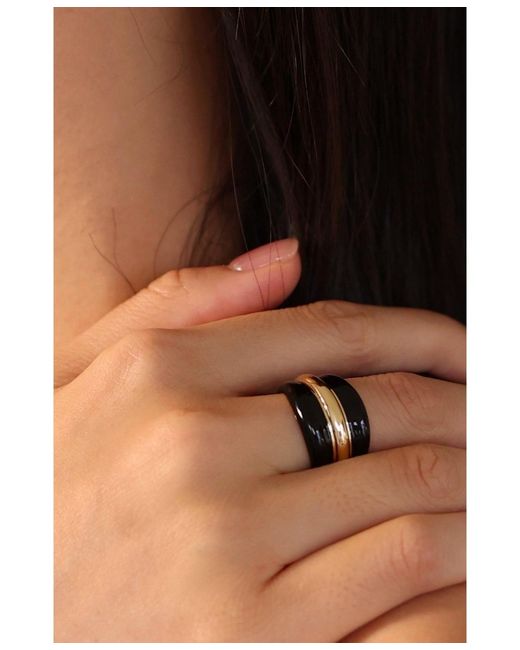 Retro Chic White Ostuni Ring