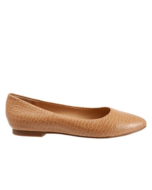 Trotters Natural Estee Flat