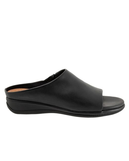 Softwalk® Black Turner Sandal