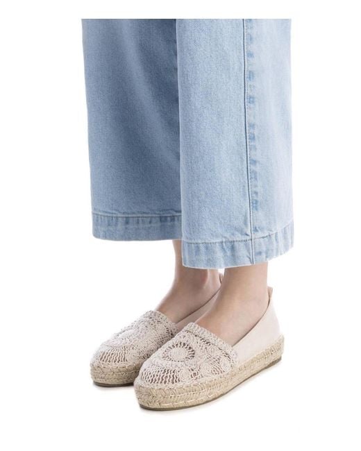 Xti Natural Braided Moccasins