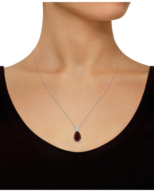 Macy's Red (3-1/3 Ct.t.w.