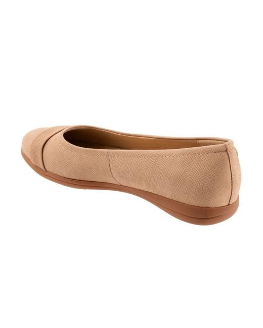 Trotters Natural Danni Flat
