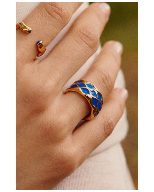 Retro Chic White Nirah Ring