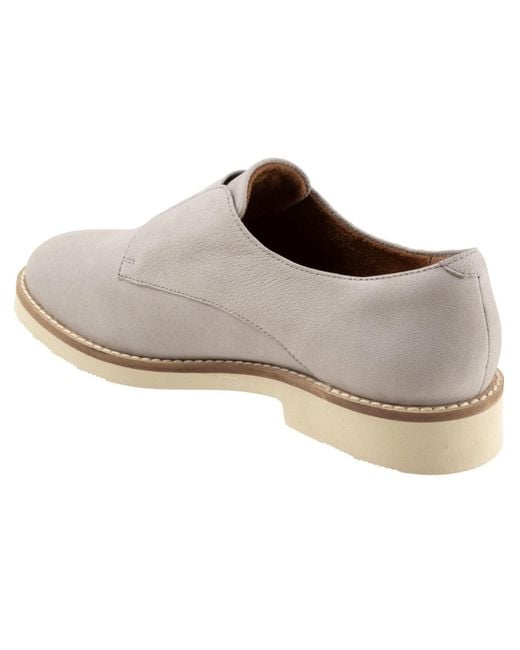 Softwalk® White Wexford Flat