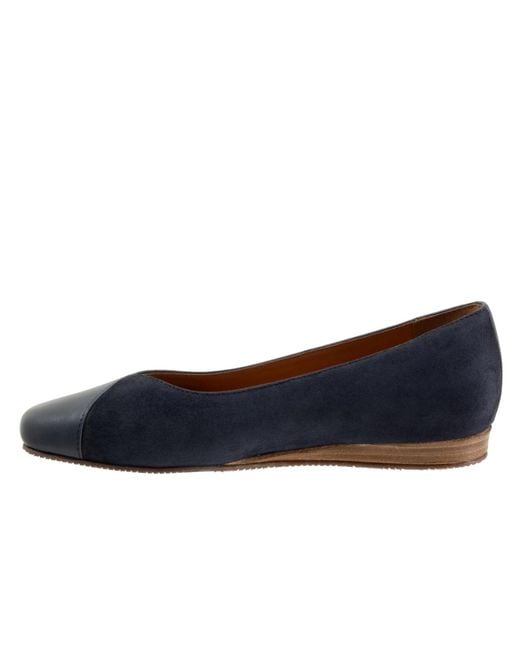 Softwalk® Blue Vina Flat