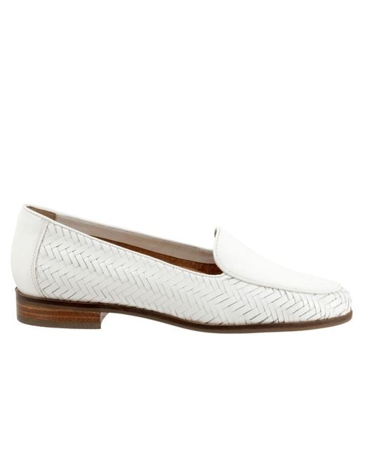 Trotters White Lyric Flat