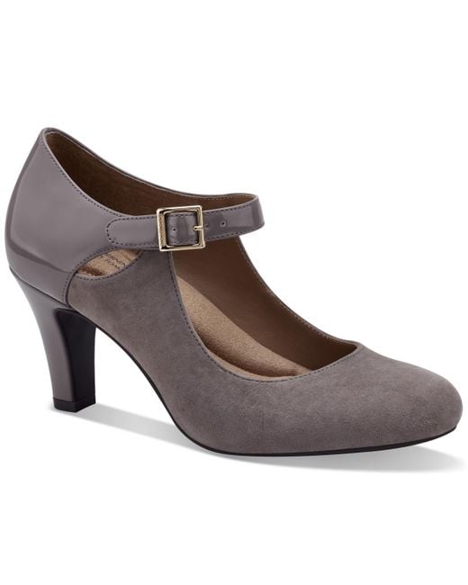 salvatore ferragamo block heels