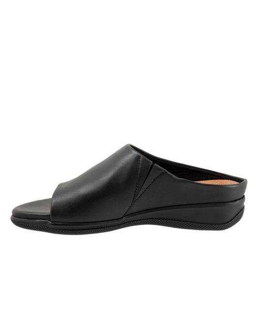 Softwalk® Black Turner Sandal