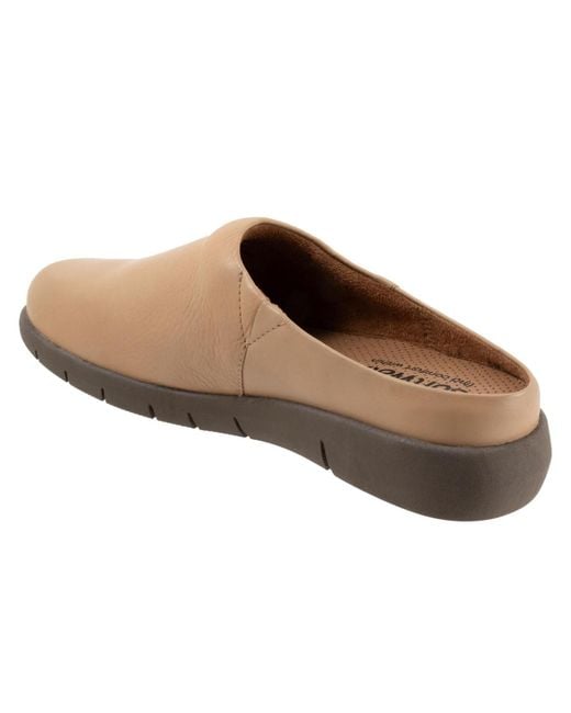 Softwalk® Brown Andria Clog