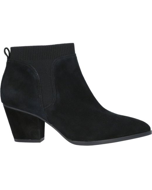 Bella Vita Suede Lottie Block Heel Chelsea Boots in Black Suede Leather (Black) - Lyst