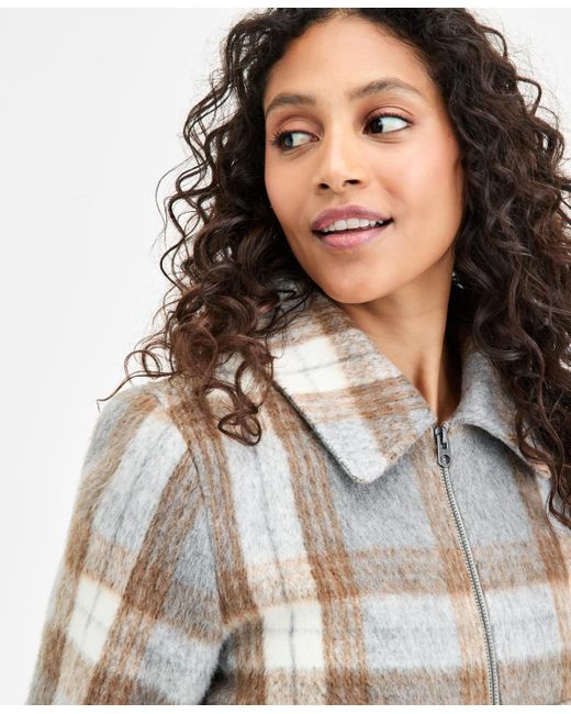 BCBGMAXAZRIA White Plaid Collared Zip-front Coat