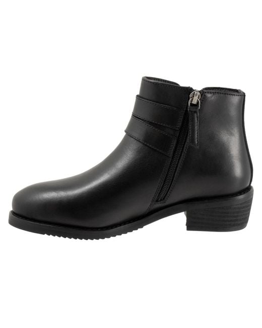Softwalk® Black Rochester Boot