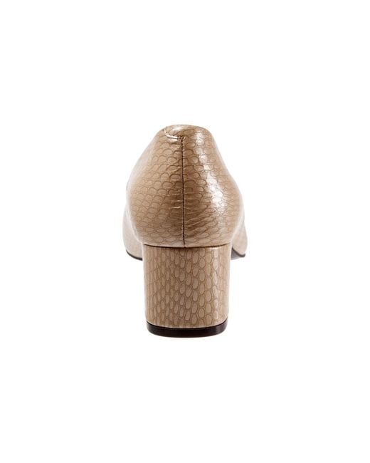 Trotters White Kari Pump