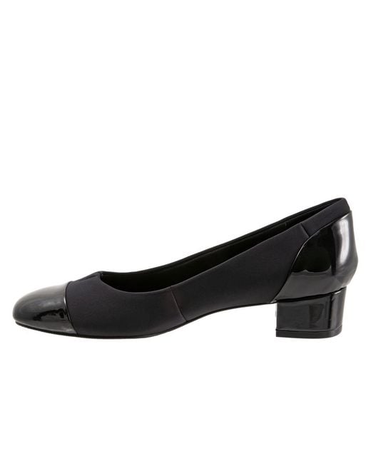 Trotters Black Daisy Pump