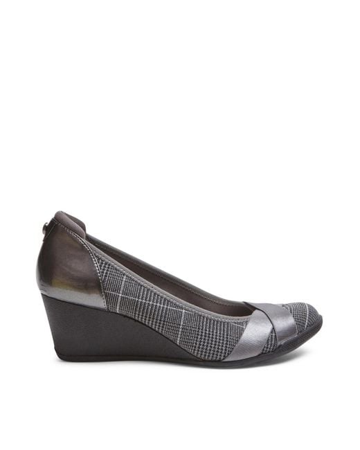 Anne Klein Black Timeout Wedge Pumps