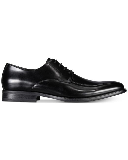 Kenneth Cole Reaction Leather Settle Moc-toe Oxfords in Black for Men ...