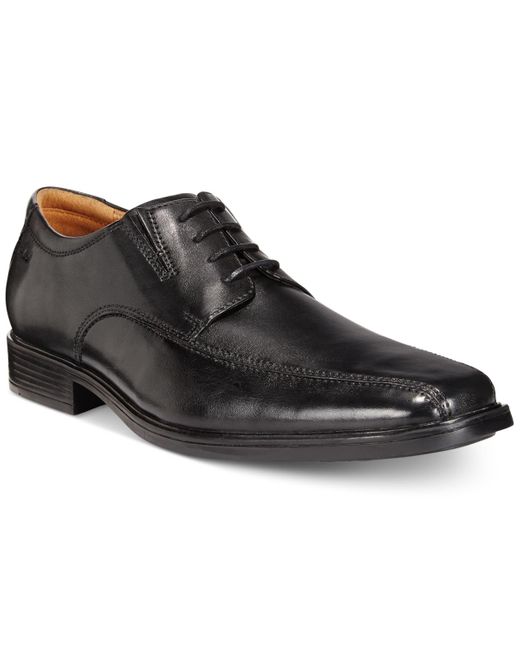 Clarks Black Tilden Walking Shoes for men