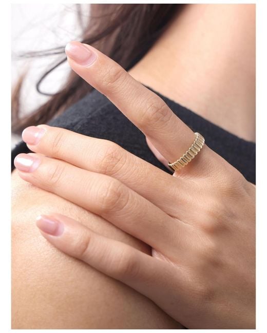 DEVATA Metallic Ribbed Band Ring