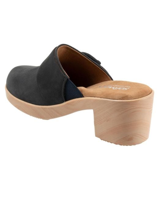 Softwalk® Black Ferrara Clog
