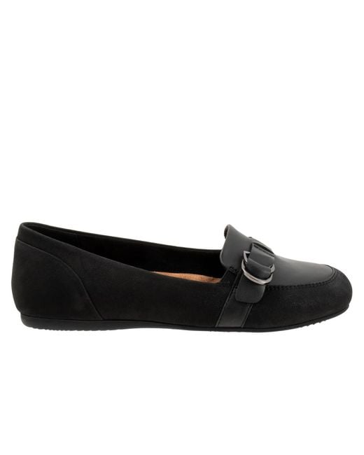 Softwalk® Black Serra Flat