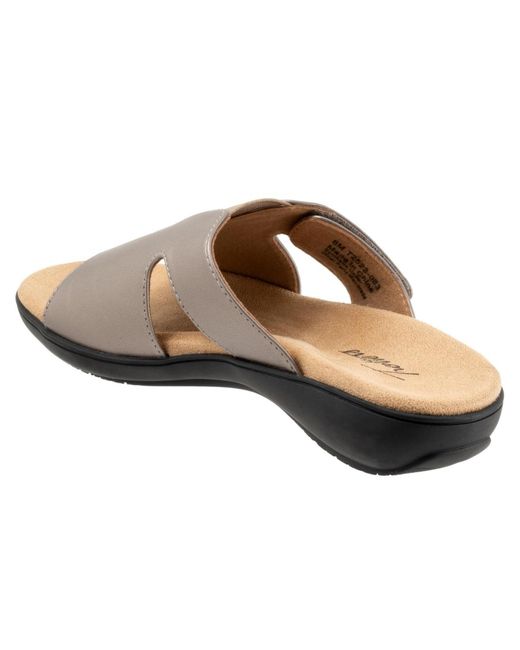 Trotters Brown Roxine Sandal