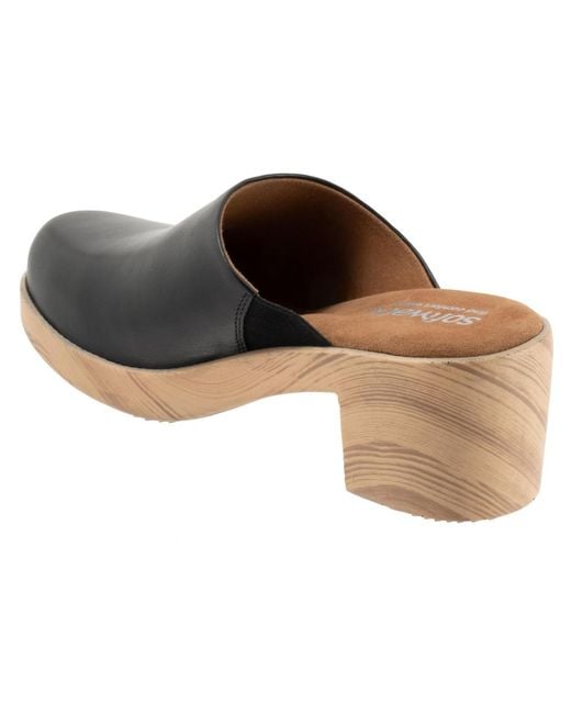 Softwalk® Brown Felida Clog