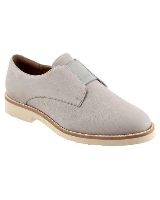 Softwalk® White Wexford Flat