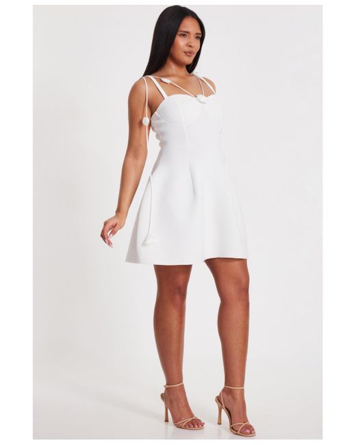 Quiz White Mini Scuba Foam Dress With Trailing Floral Trim