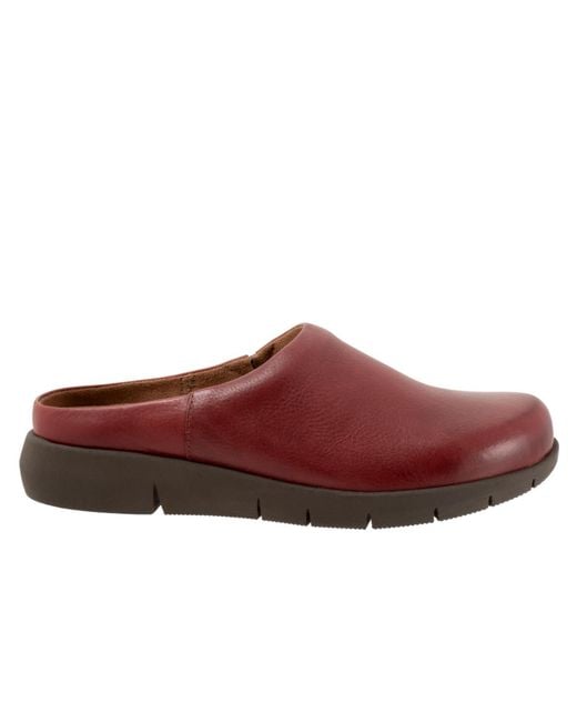 Softwalk® Red Andria Clog