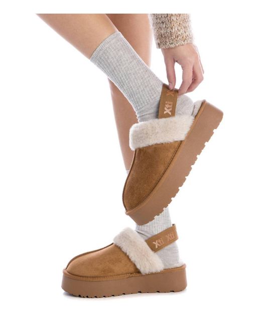 Xti Brown Winter Suede Clogs By