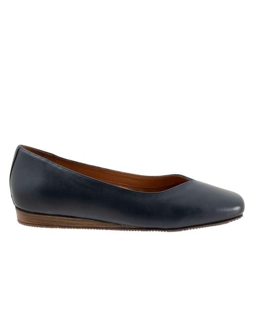 Softwalk® Blue Vina Flat