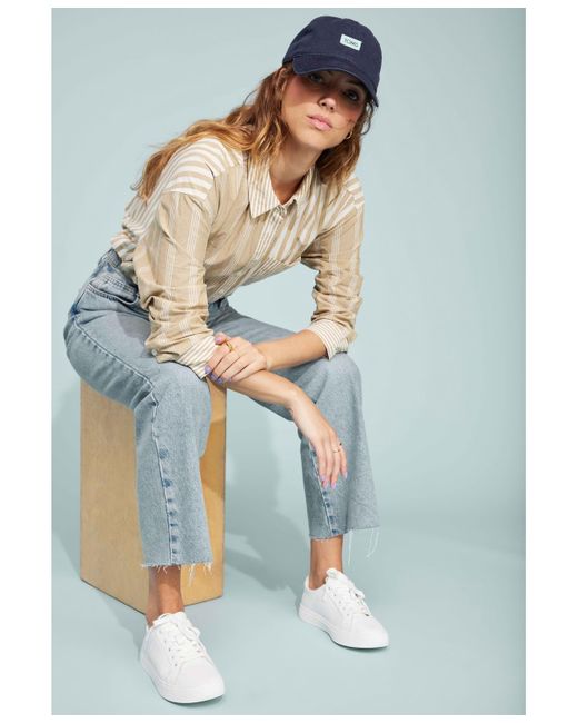 TOMS White Kameron Casual Lace Up Platform Sneakers