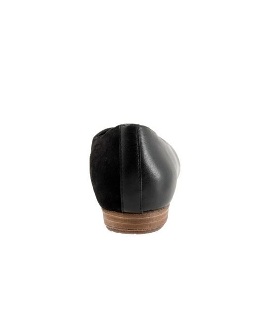 Softwalk® Black Vina Flat