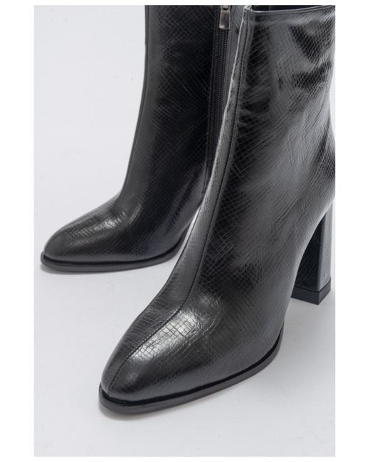 Prologue Shoes Black Jewel High Heel Boot