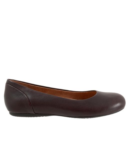 Softwalk® Brown Sonoma Flat