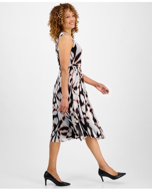 Sandra Darren White Petite Tiered Printed Midi Dress