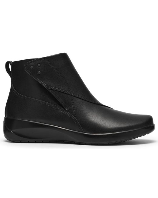 Clarks Black Kaetlyn Flow Round Toe Booties
