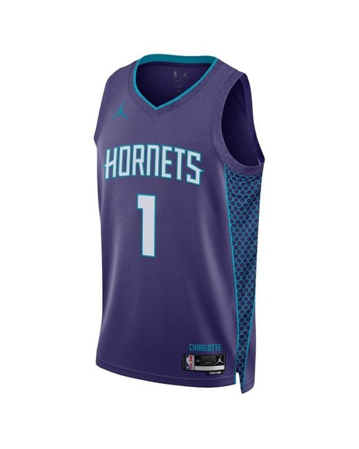 Charlotte Hornets Icon Edition 2022/23 Jordan Dri-FIT NBA Swingman Jersey.