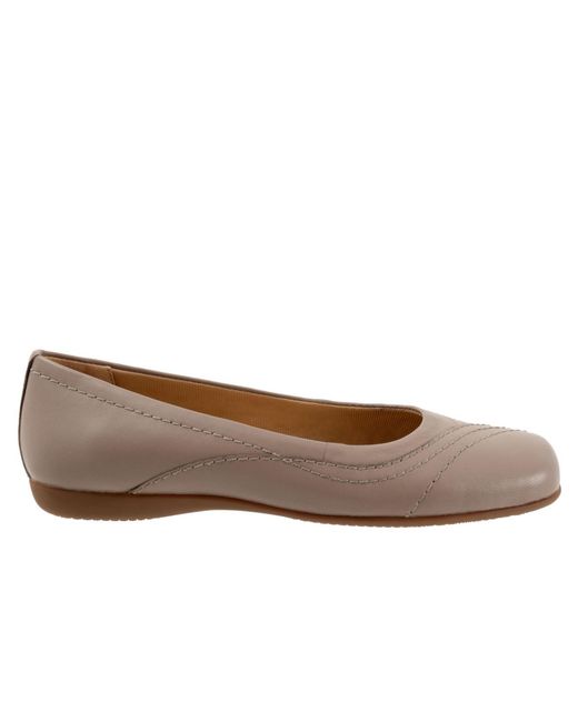 Trotters White Sasha Flat