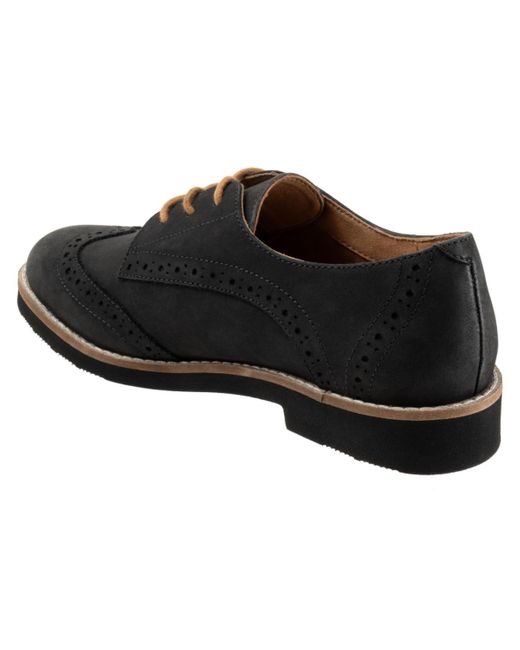 Softwalk® Black Willet Flat