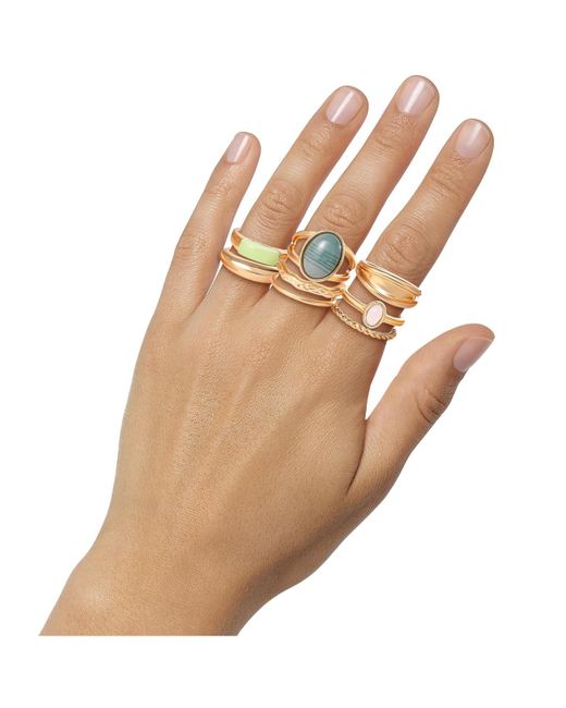 Jessica Simpson Metallic Gold-tone 8-piece Stacking Ring Set