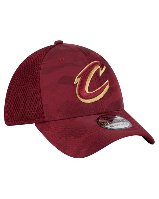 KTZ Red Cleveland Cavaliers Subtle Camo 39thirty Flex Hat for men