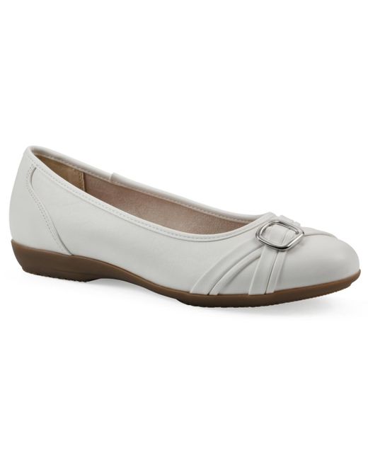 White Mountain White Calming Round Toe Ballet Flats
