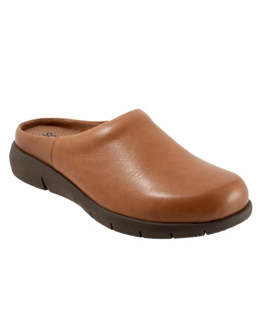 Softwalk® Brown Andria Clog